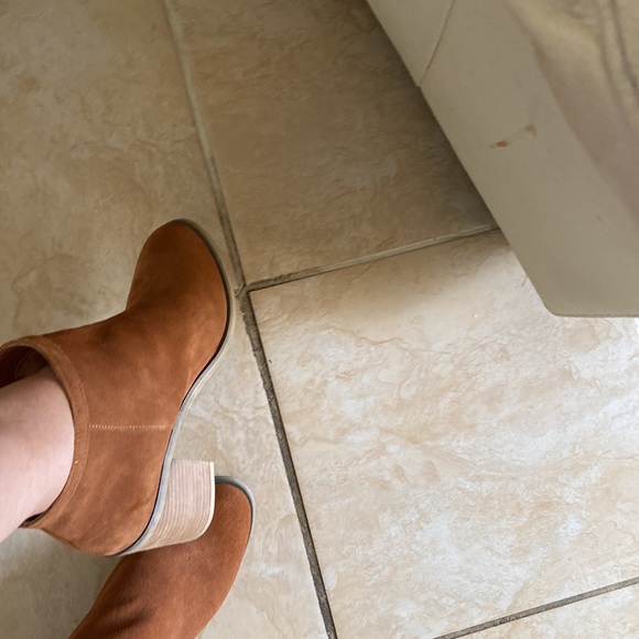 Suede like slip on Rusty tan boot size 8 - Picture 12 of 12